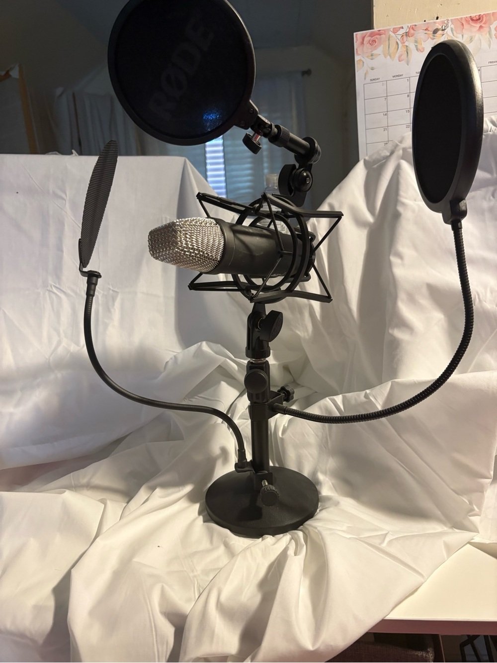 Rode NT-USB Style Black Studio Condenser Microphone with Dual Pop Filters